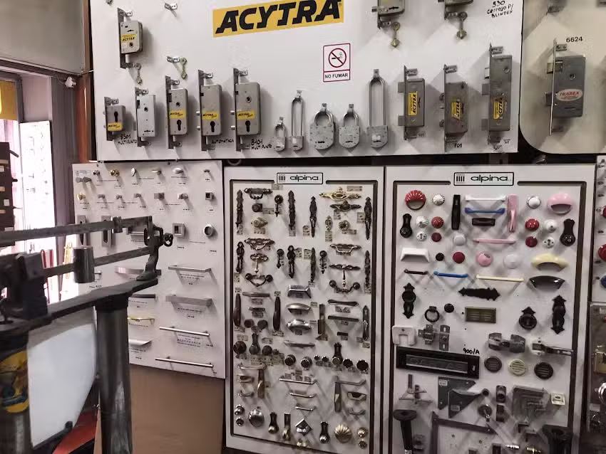 Cerrajer&iacute;a La Yale (desde 1962)