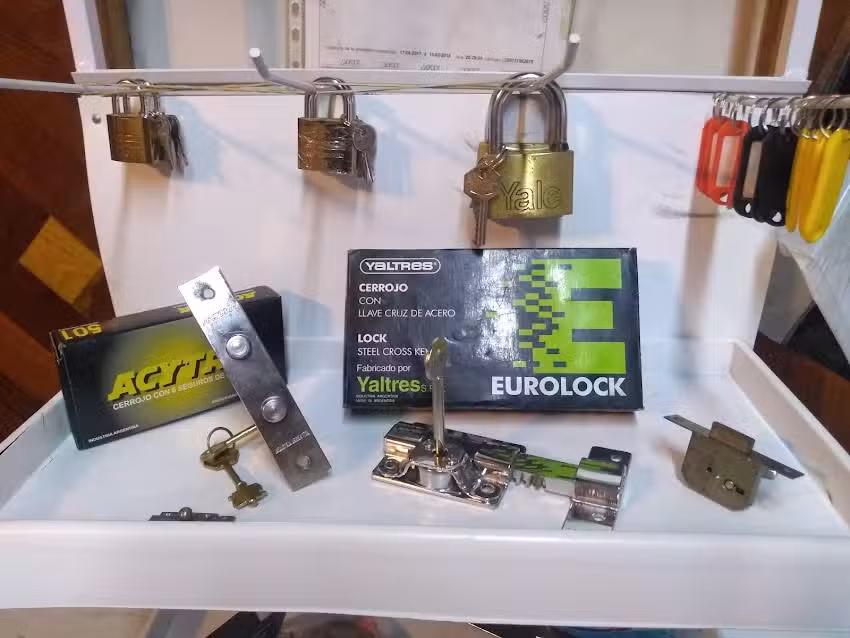 Cerrajer&iacute;a Monte Castro