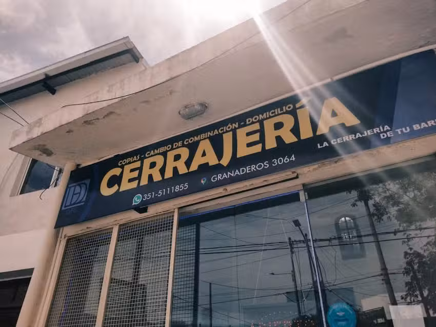 CERRAJERIA (URGENCIAS 24hs.) (LOCAL Horario Comercial)